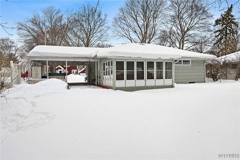 Tiny photo for 250 S 2nd Street, Lewiston, NY 14092 (MLS # B1660644)