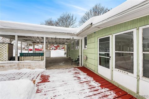 Tiny photo for 250 S 2nd Street, Lewiston, NY 14092 (MLS # B1660644)