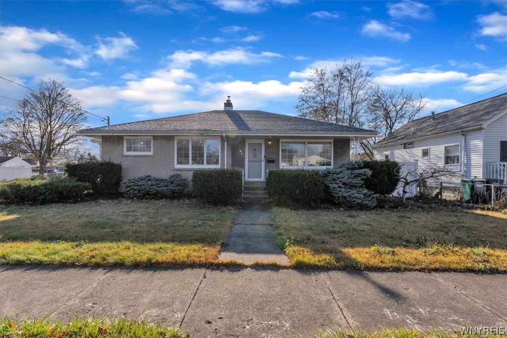 Photo of 2965 Jerauld Avenue, Niagara Falls, NY 14305 (MLS # B1670172)