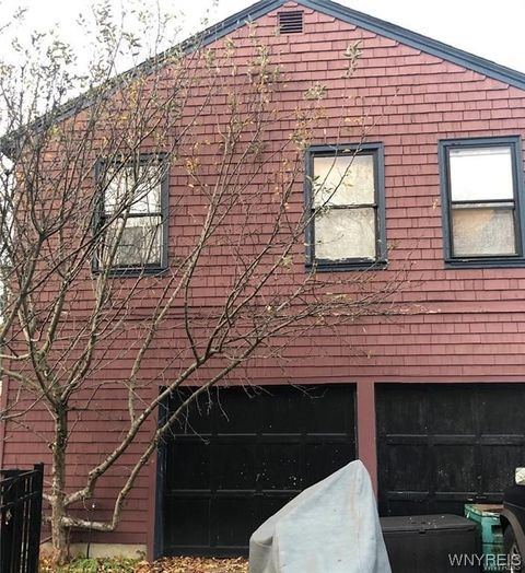 Photo of 572 1/2 W Ferry Street, Buffalo, NY 14222 (MLS # B1501832)