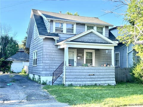 Homes For Sale - 1886 Weston Avenue<br/> Niagara Falls, NY 14305
