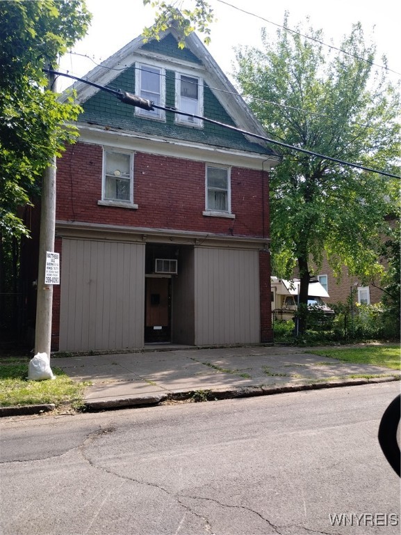 1773 Falls Street, Niagara Falls, New York image 2