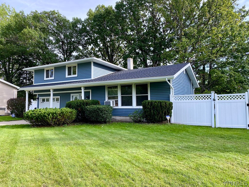 693 Edgewater Drive