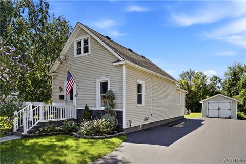 Photo of 93 Cleveland Avenue, Tonawanda, NY 14150 (MLS # B1703365)