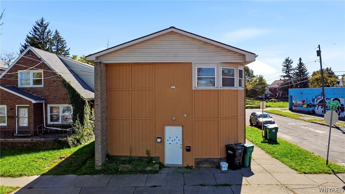 1703 Pierce Avenue