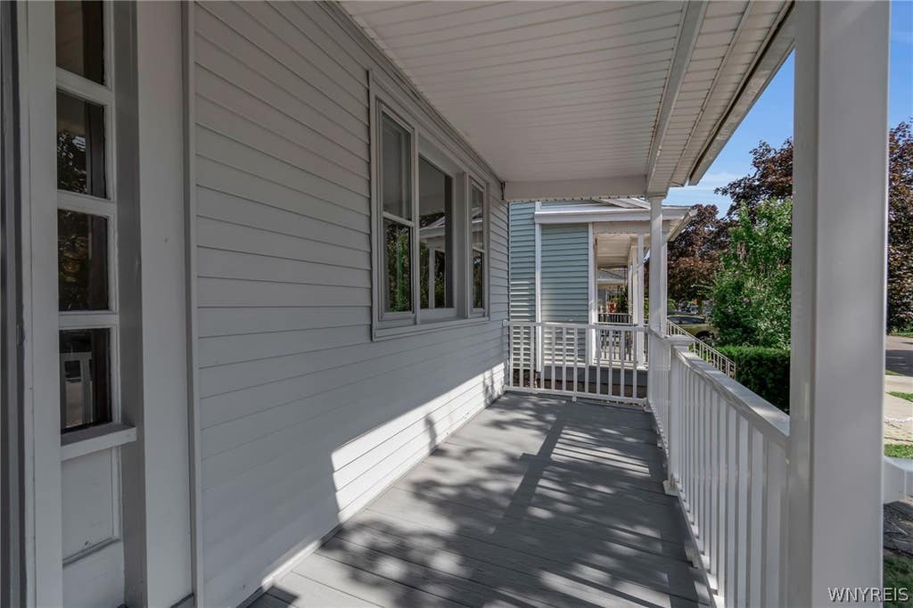 Photo of 193 14th Street, Buffalo, NY 14213 (MLS # B1709514)