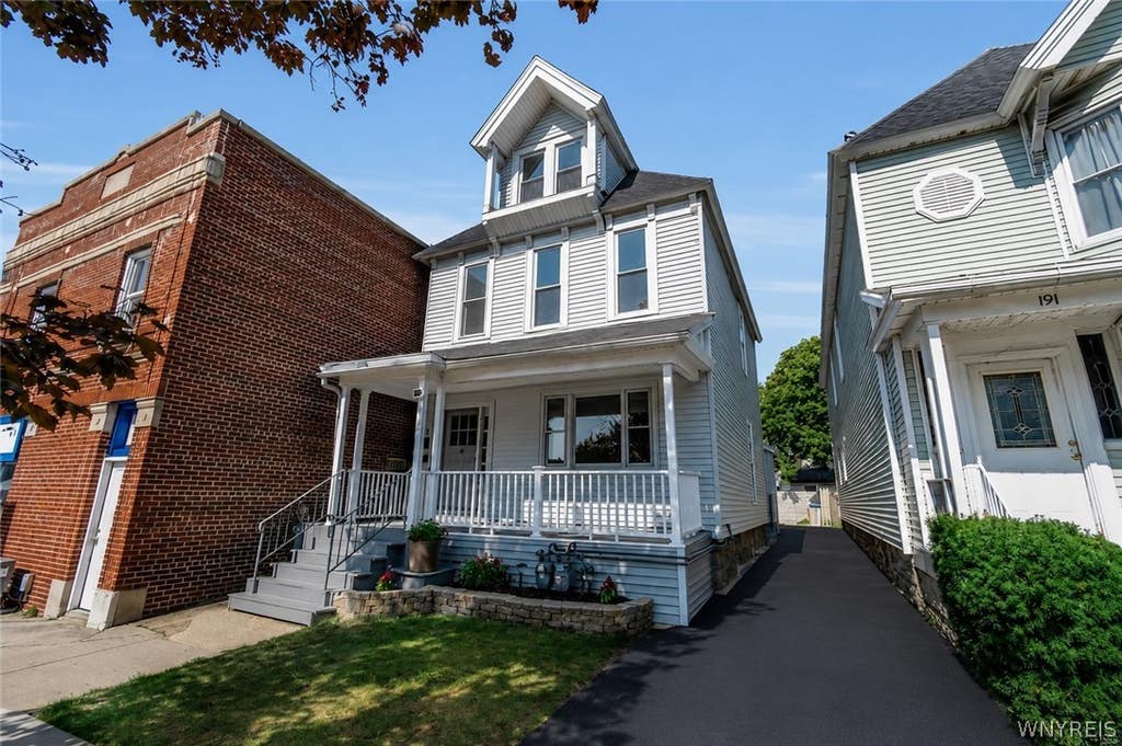 Photo of 193 14th Street, Buffalo, NY 14213 (MLS # B1709514)