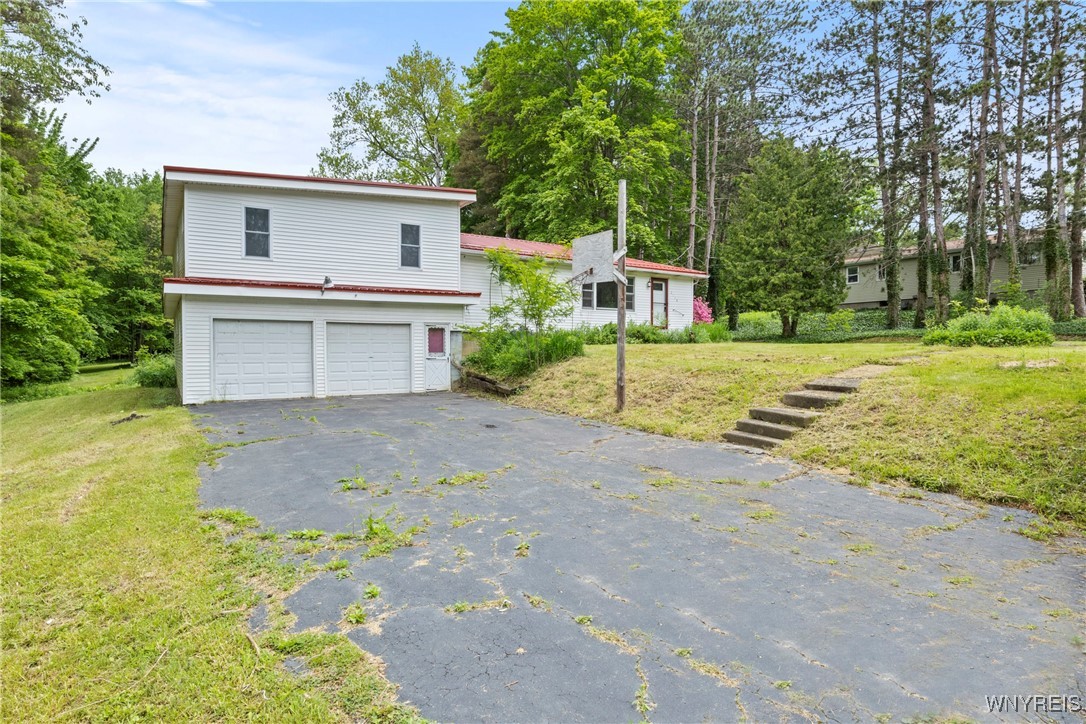 2118 Shirley Road, North Collins, New York image 1