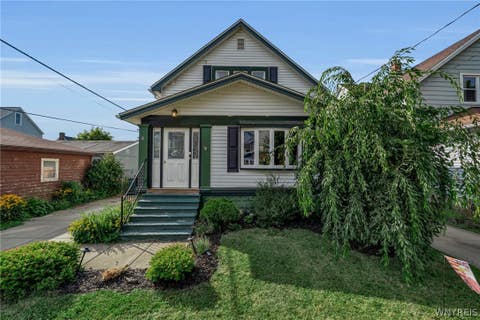 Homes For Sale - 18 Robins Street<br/> Buffalo, NY 14220