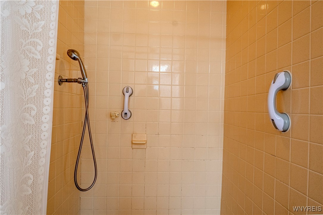 122 Irving Terrace, Cheektowaga, New York image 25