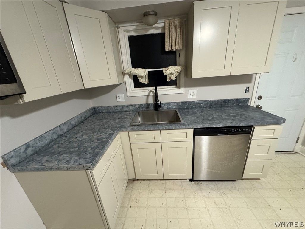 Photo of 91 Marine Drive, Amherst, NY 14228 (MLS # B1673064)