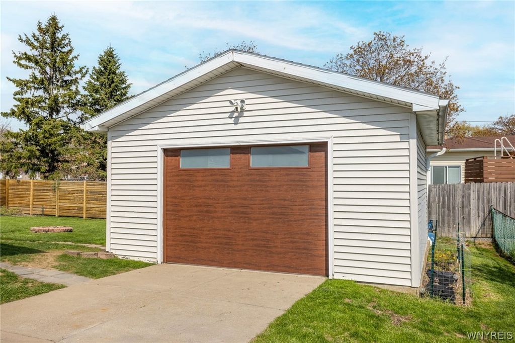 Photo of 185 Dean Road, Cheektowaga, NY 14043 (MLS # B1676719)