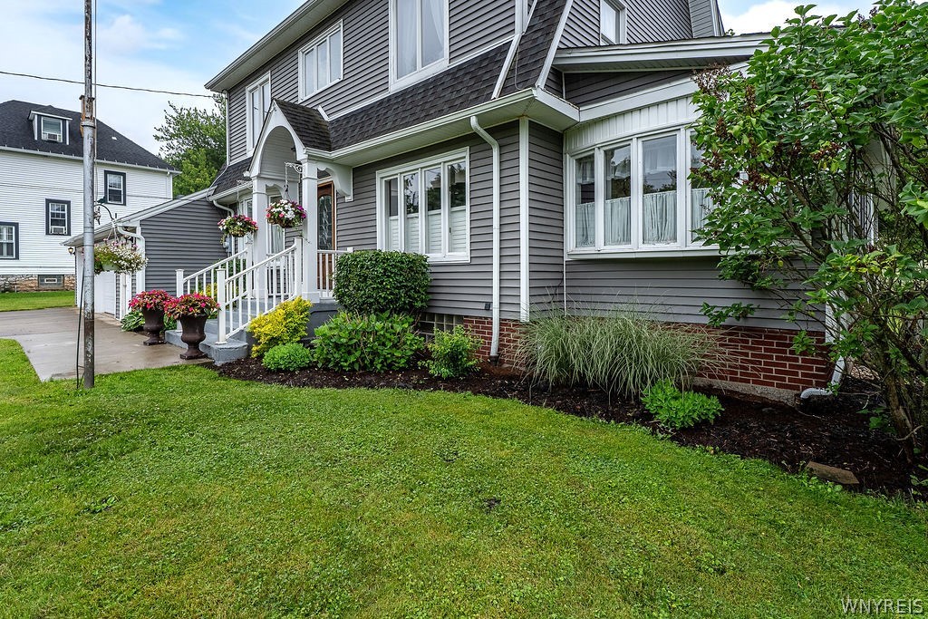 110 N Cayuga Road