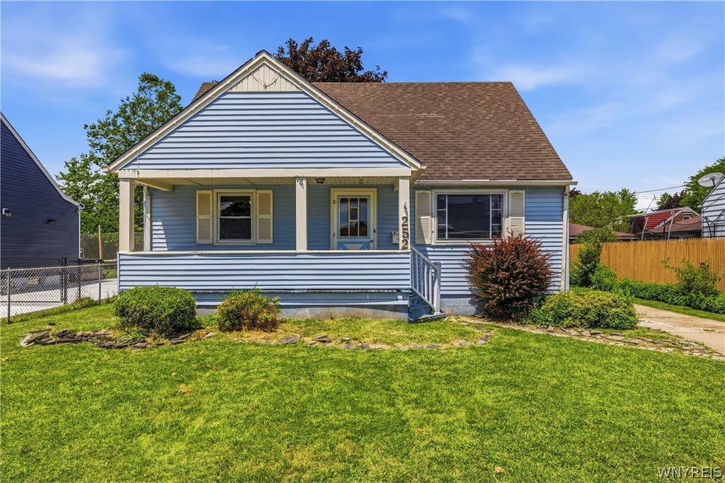 Photo of 252 Edward Street, North Tonawanda, NY 14120 (MLS # B1709912)