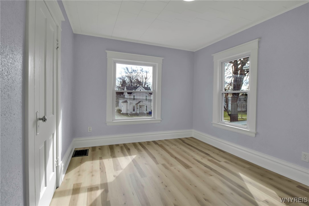 Shelby, New York 14103, United States, 4 Bedrooms Bedrooms, ,1 BathroomBathrooms,Residential,Active,94177