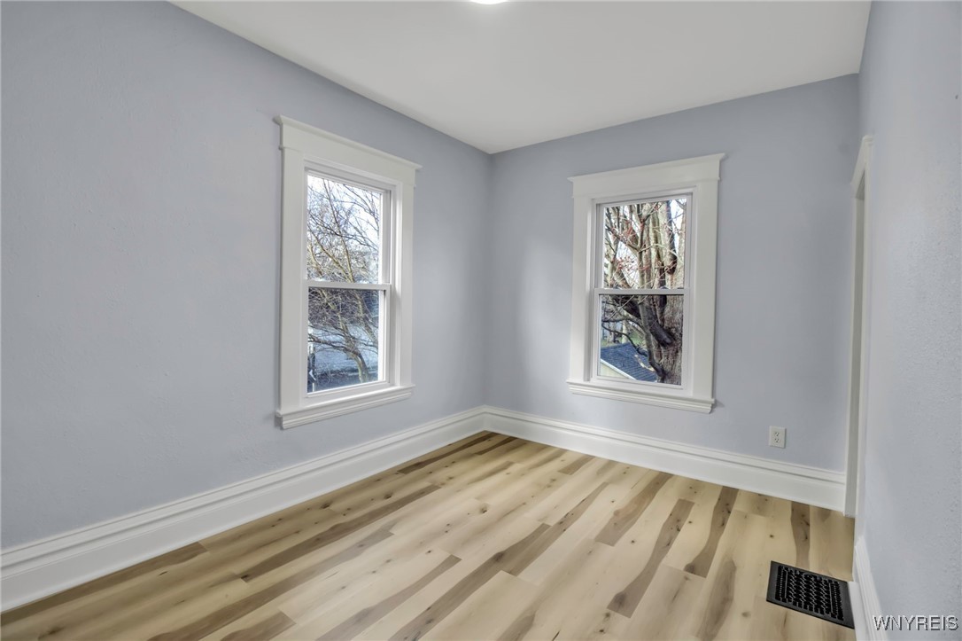 Shelby, New York 14103, United States, 4 Bedrooms Bedrooms, ,1 BathroomBathrooms,Residential,Active,94177