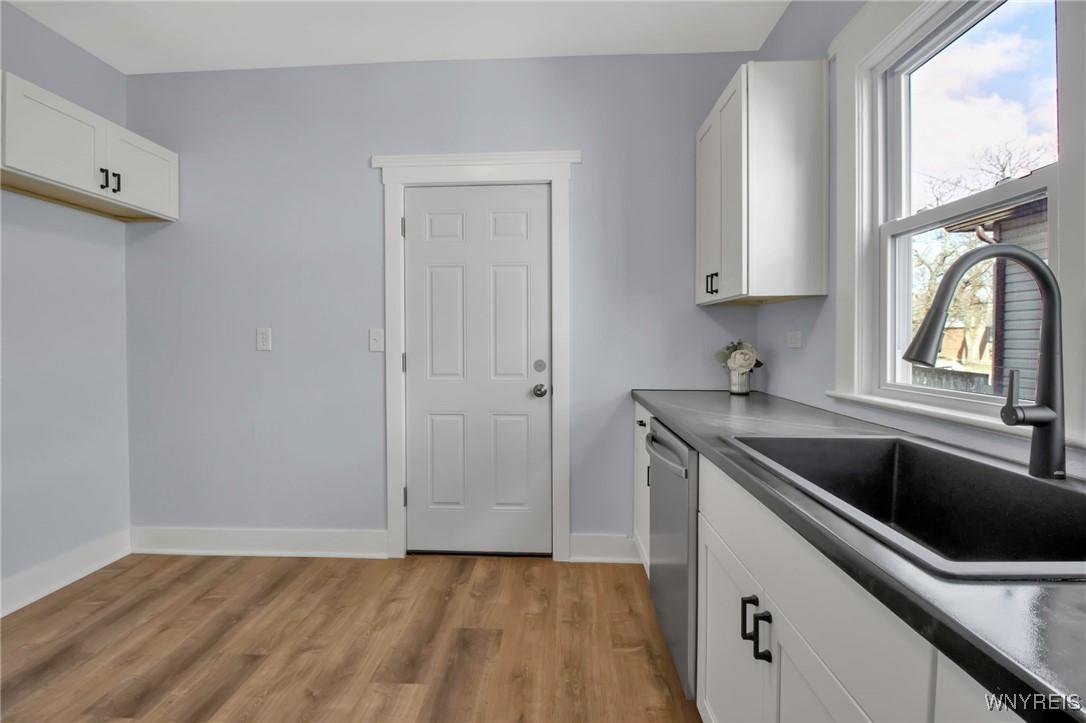 Shelby, New York 14103, United States, 4 Bedrooms Bedrooms, ,1 BathroomBathrooms,Residential,Active,94177