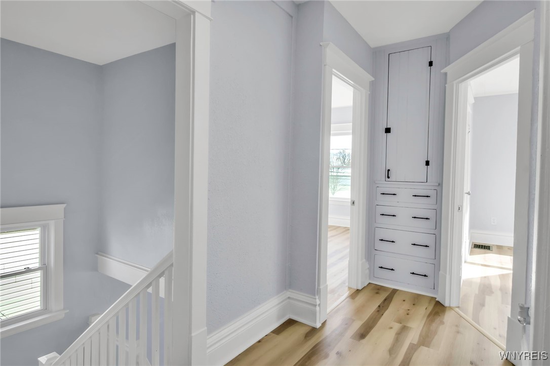 Shelby, New York 14103, United States, 4 Bedrooms Bedrooms, ,1 BathroomBathrooms,Residential,Active,94177