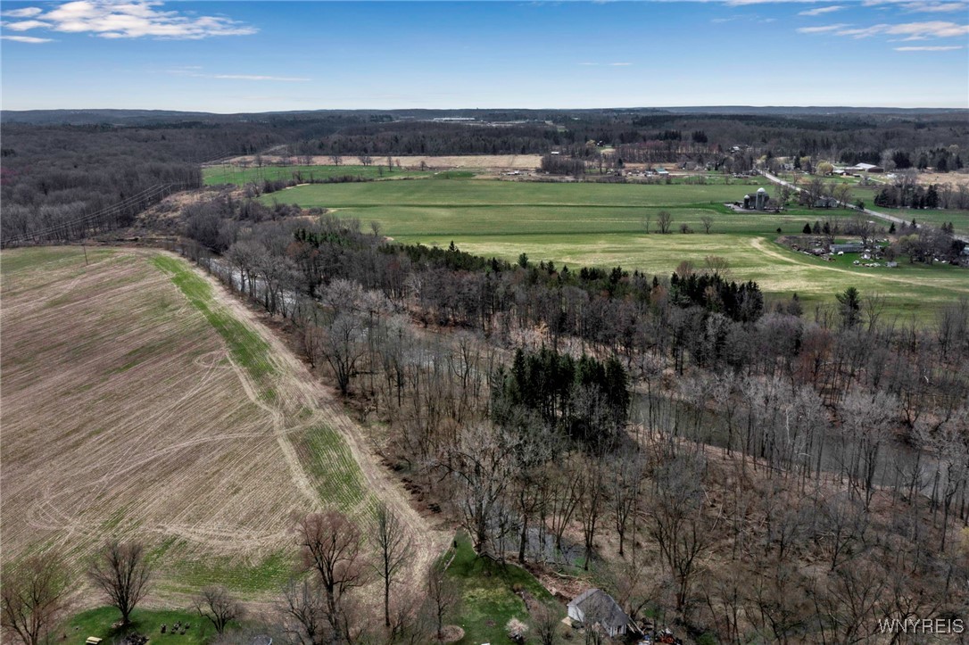 1002 Wish Circle, Marilla, New York image 33