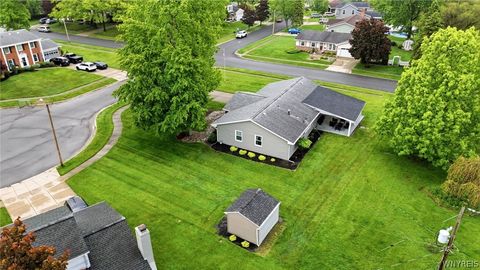 Tiny photo for 4 Woodward Court, West Seneca, NY 14224 (MLS # B1675875)