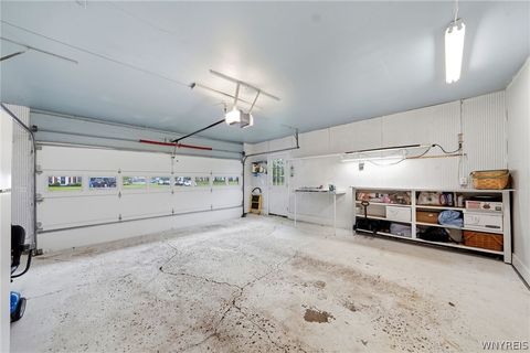Tiny photo for 4 Woodward Court, West Seneca, NY 14224 (MLS # B1675875)