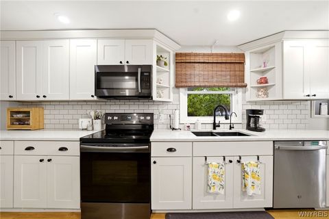 Tiny photo for 4 Woodward Court, West Seneca, NY 14224 (MLS # B1675875)