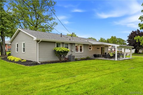 Tiny photo for 4 Woodward Court, West Seneca, NY 14224 (MLS # B1675875)