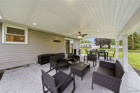 Tiny photo for 4 Woodward Court, West Seneca, NY 14224 (MLS # B1675875)