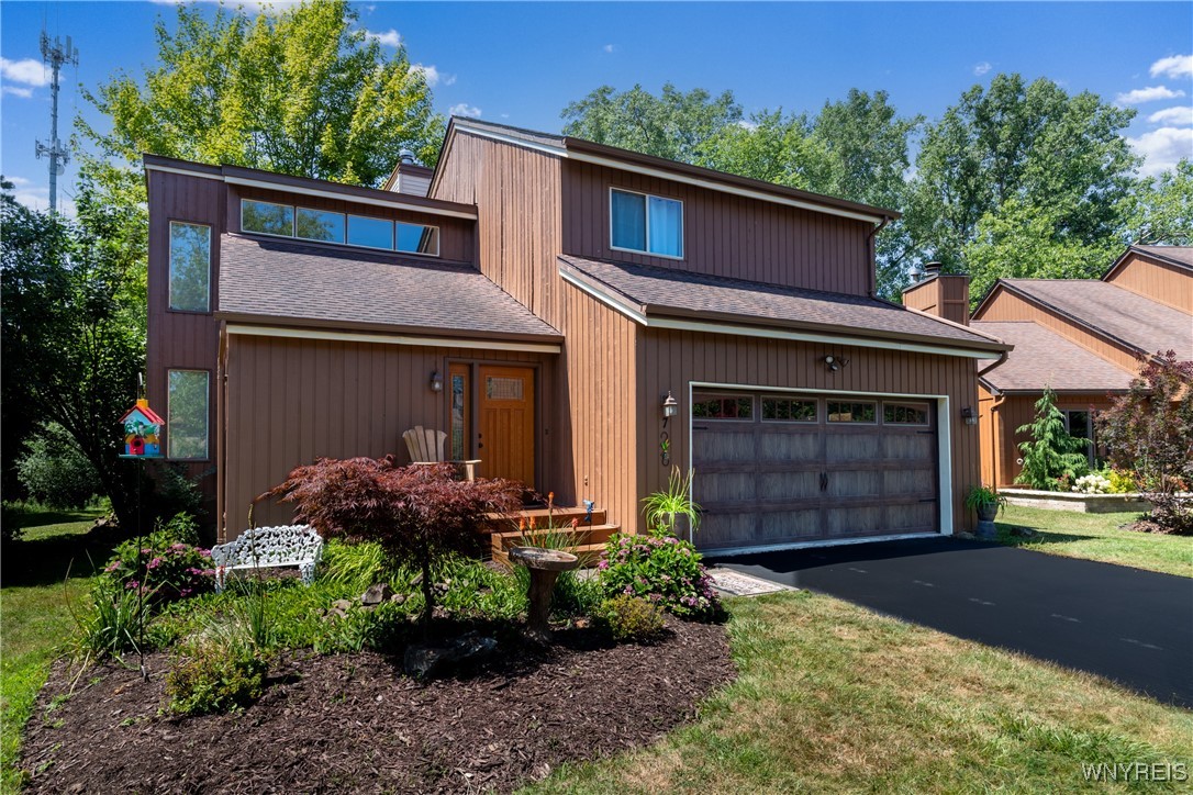 7 Hummingbird Lane