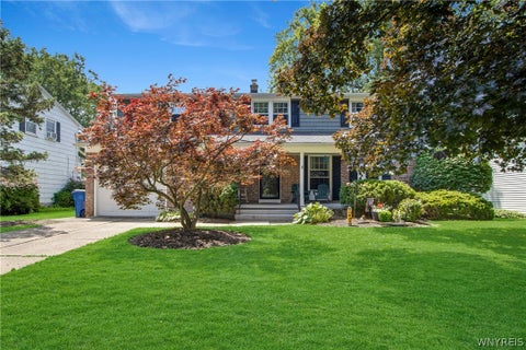 Photo of 101 Willow Green Drive, Amherst, NY 14228 (MLS # B1694852)