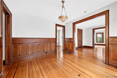 Tiny photo for 289 Auburn Avenue, Buffalo, NY 14213 (MLS # B1693457)
