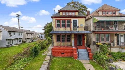Photo of 392 Busti Avenue #Upper, Buffalo, NY 14201 (MLS # B1717439)