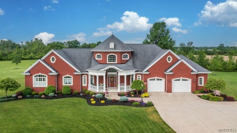 Photo of 6976 Mystic Court, Clarence, NY 14032 (MLS # B1709911)