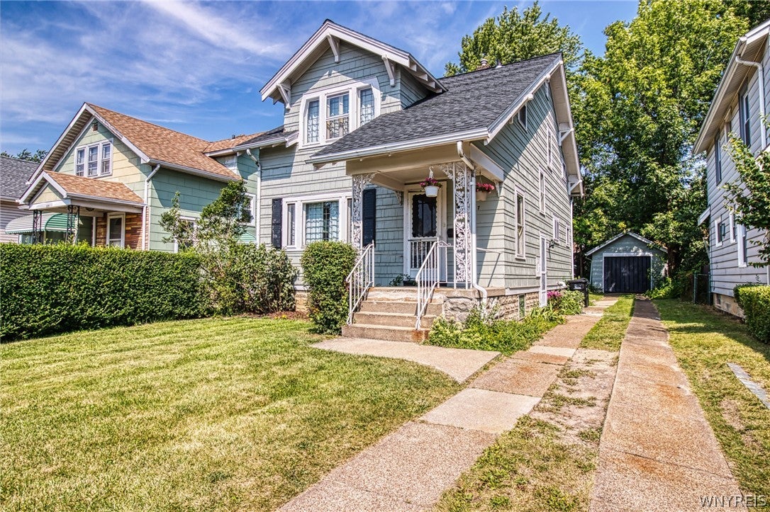 237 W Girard Boulevard