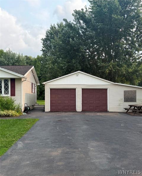 Tiny photo for 9304 Fisk Road, Royalton, NY 14001 (MLS # B1702454)