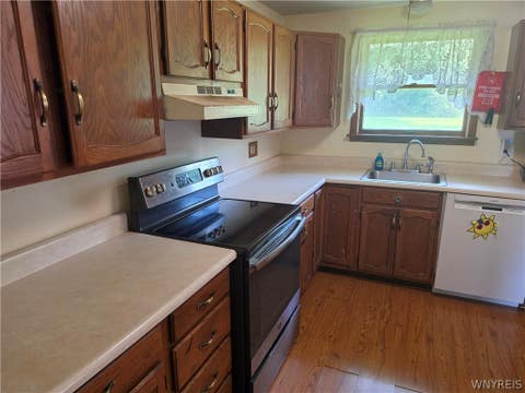 Tiny photo for 9304 Fisk Road, Royalton, NY 14001 (MLS # B1702454)