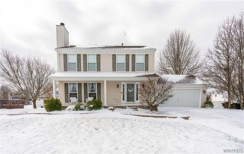 Photo of 16 Park Walk Walk, Lancaster, NY 14086 (MLS # B1667648)
