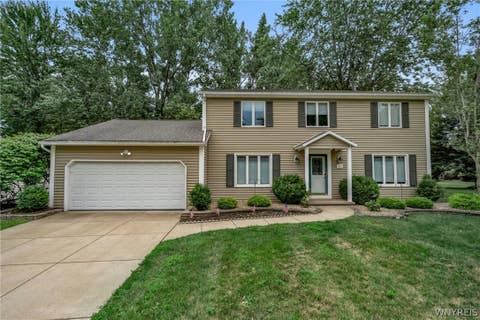 Photo of 15 Inverness Circle, Amherst, NY 14051 (MLS # B1701886)
