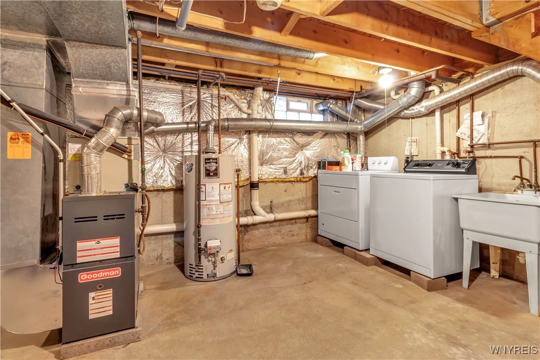 126 Rebecca Park, Buffalo, New York image 33