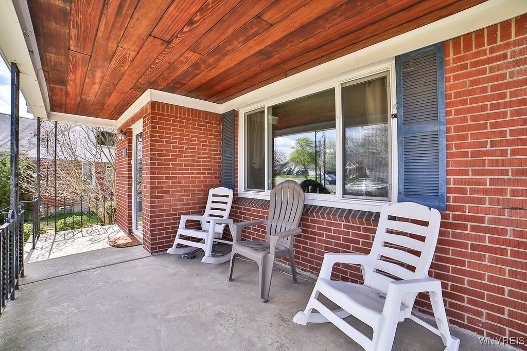 51 Clearvale Drive, Cheektowaga, New York image 6