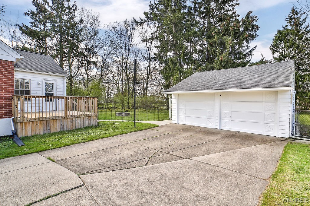 51 Clearvale Drive, Cheektowaga, New York image 7