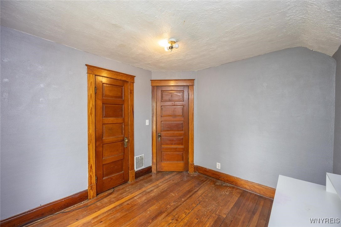 2215 South Avenue, Niagara Falls, New York image 33