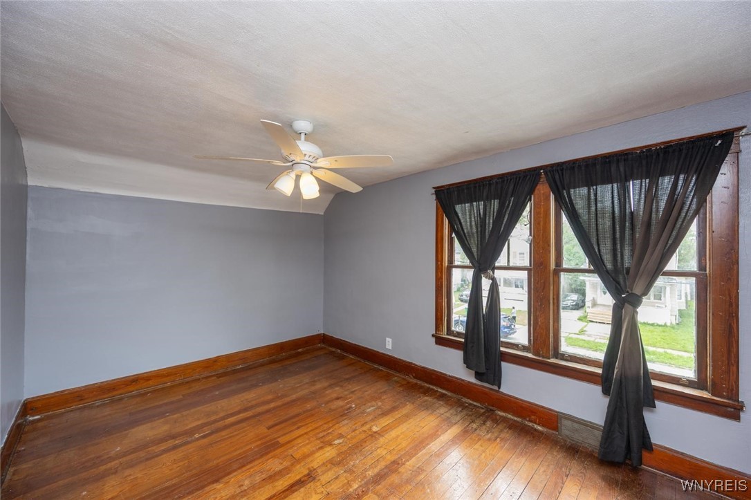 2215 South Avenue, Niagara Falls, New York image 32