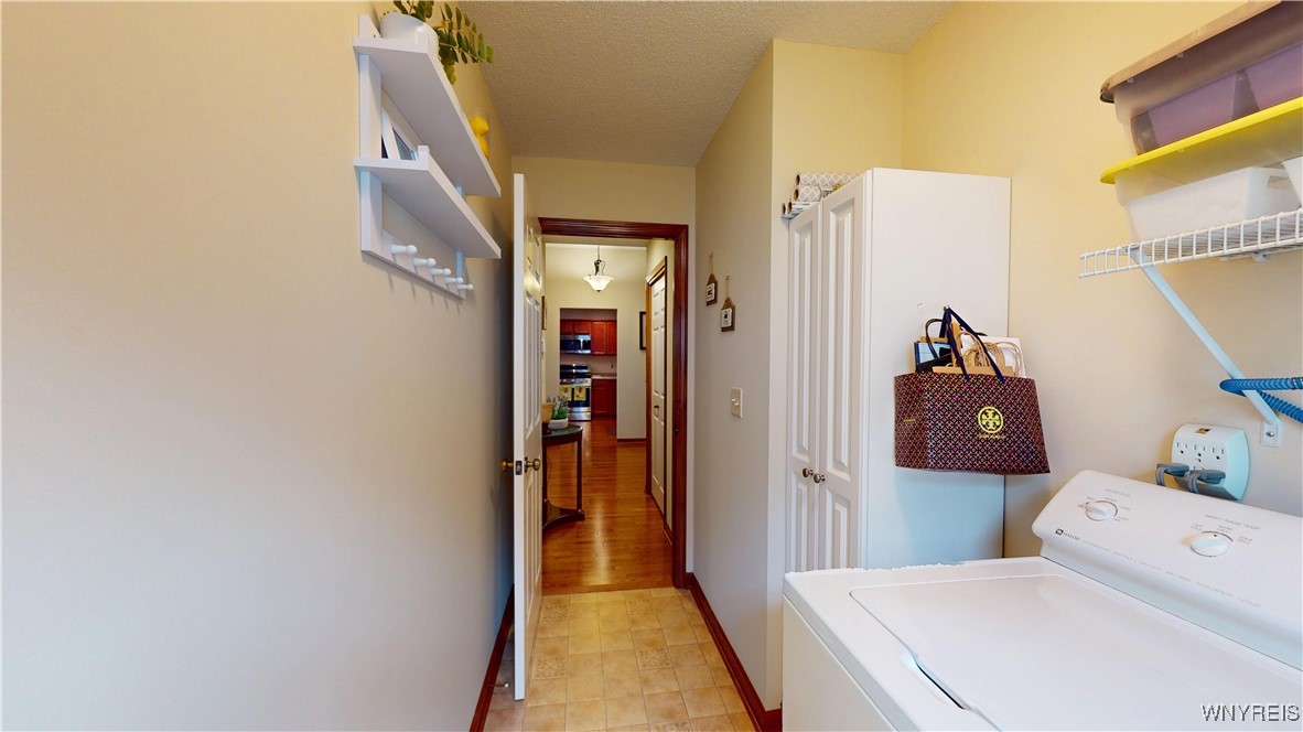 27 Hickory Grove Lane, Cheektowaga, New York image 16