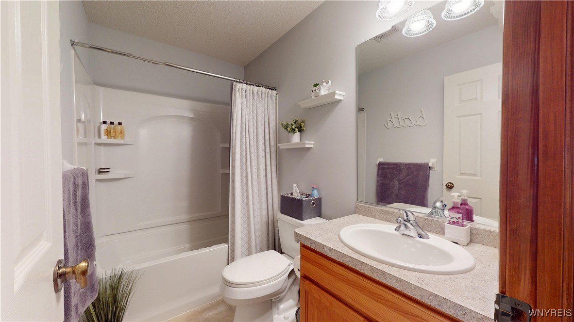 27 Hickory Grove Lane, Cheektowaga, New York image 24