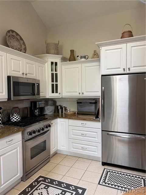 Tiny photo for 724 Northridge Drive #220, Lewiston, NY 14092 (MLS # B1709134)