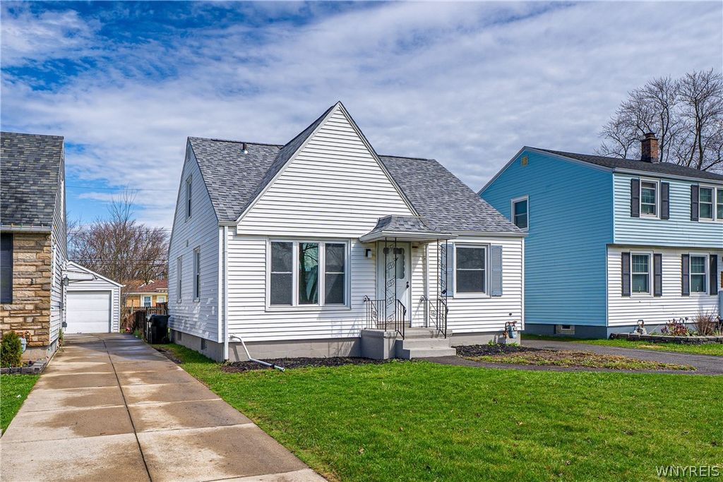 Photo of 420 Traverse Boulevard, Tonawanda, NY 14223 (MLS # B1673438)