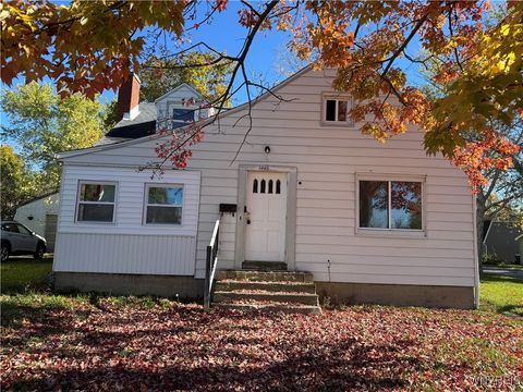 Photo of 3445 Wallace Drive, Grand Island, NY 14072 (MLS # B1650825)