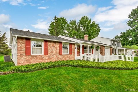 Photo for 421 Woodward Crescent
