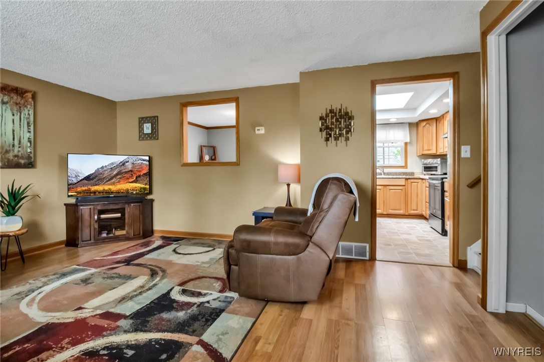 219 Oakhill Drive, Hamburg, New York image 6